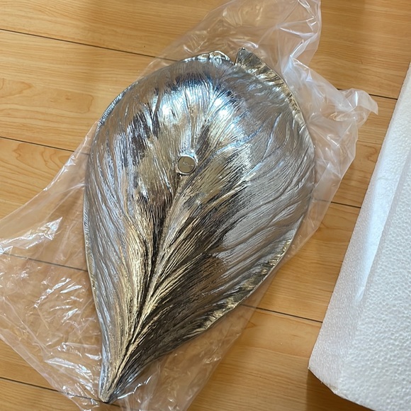 Michael Aram - Silver Polished Rose Petal Bowl - Picture 6 of 6